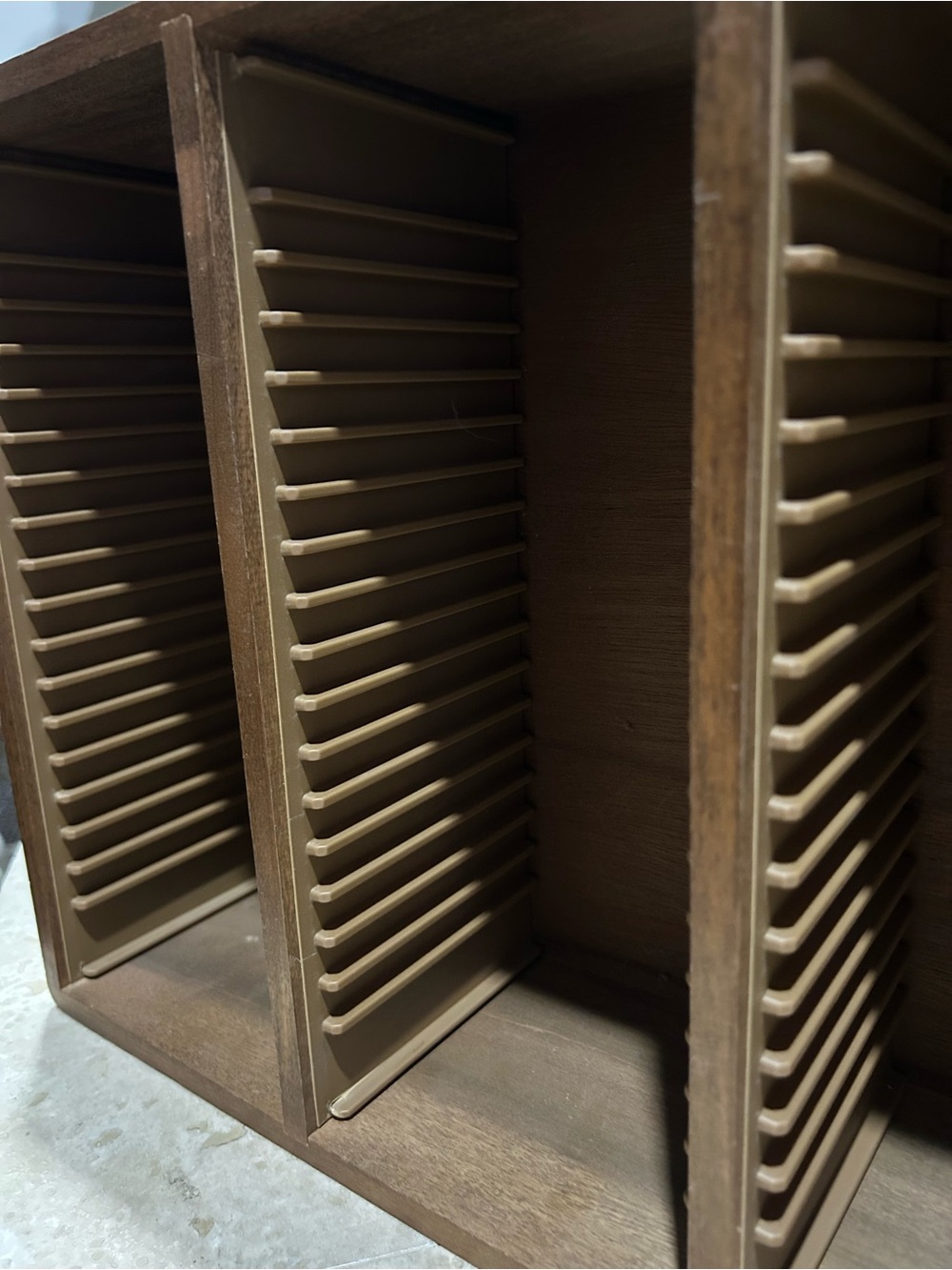 vintage MCM wooden CD storage rack - Picture 4 of 13